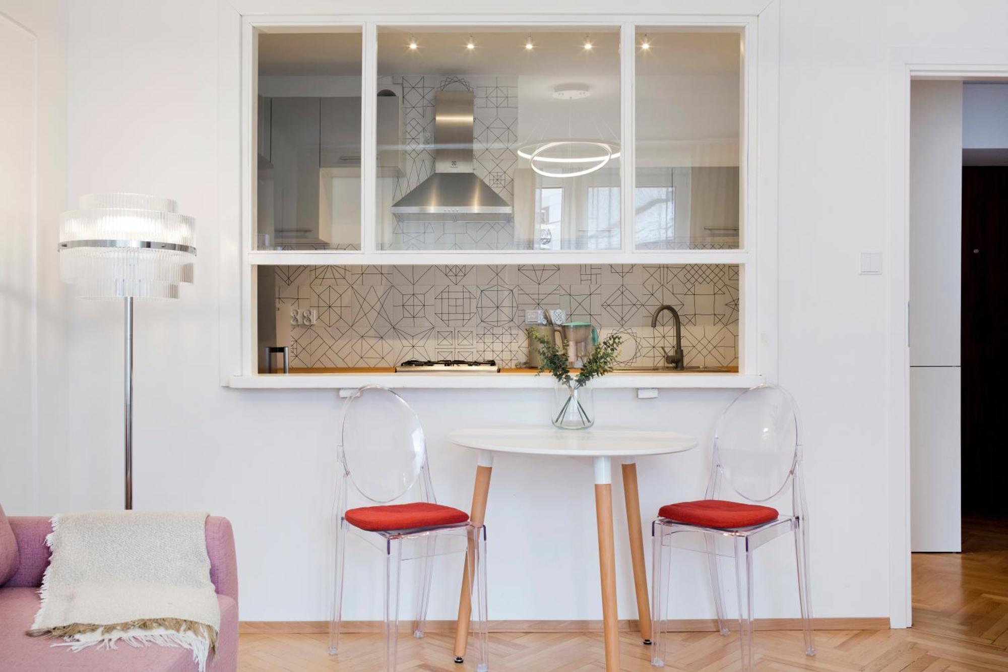 Beautiful & Cozy Next To Main Market Apartment
